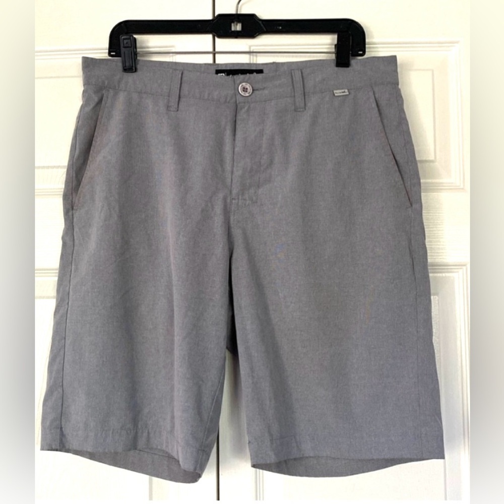 Travis Mathew Perfect Beck Shorts 9.5 Inch Size 32